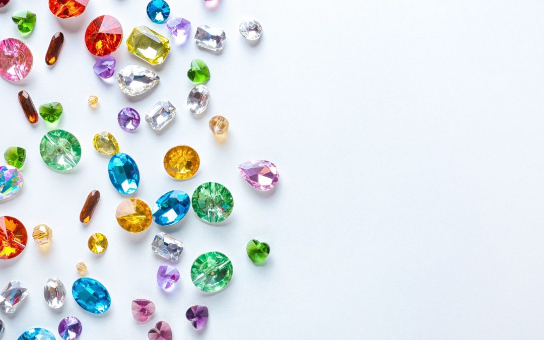 El Vínculo entre la Joyería y la Psicología del Color: Una Exploración Profunda